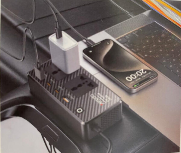 PRISE BALADEUR DE VOITURE